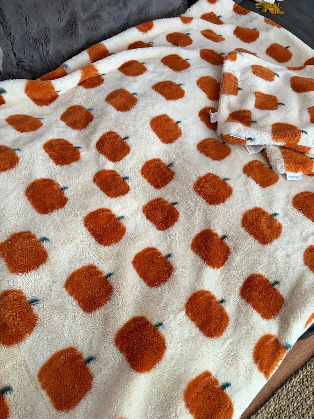 The fatmhouse plush cream